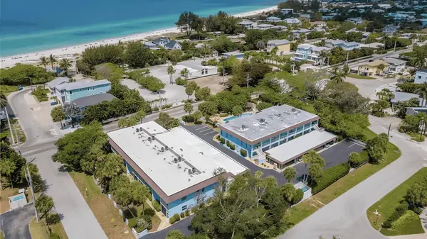 Cayman Cay Villas: Tropical-Inspired Living in Holmes Beach,Hunt Brothers Realty