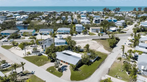 Clark Spring Lake Estates: Residential Island Living in Holmes Beach,Hunt Brothers Realty