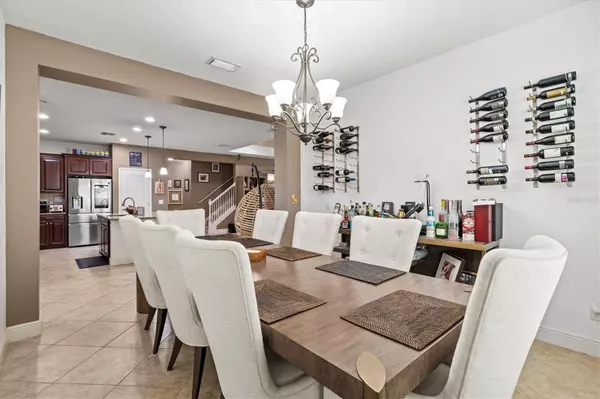 12046 FOREST PARK CIR, Bradenton, FL 34211