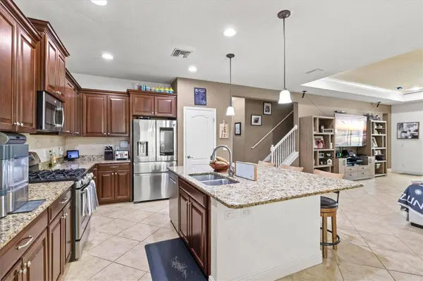 12046 FOREST PARK CIR, Bradenton, FL 34211