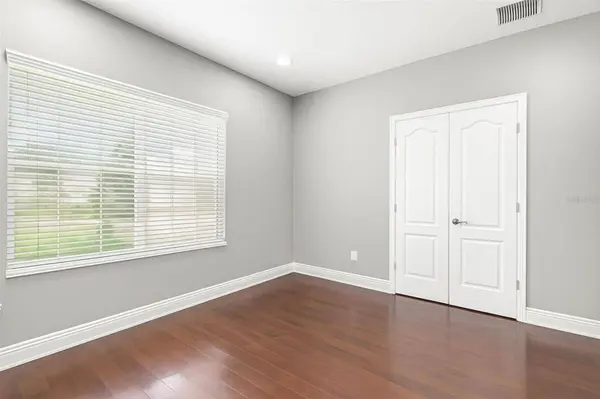 12046 FOREST PARK CIR, Bradenton, FL 34211