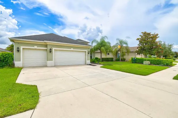 12046 FOREST PARK CIR, Bradenton, FL 34211