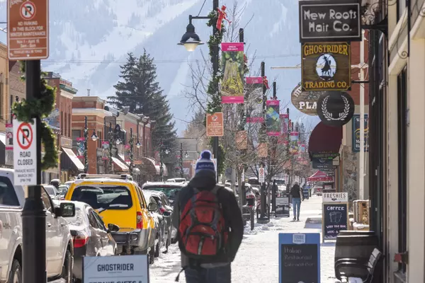The Magic of the Holidays in Fernie & the Kootenays