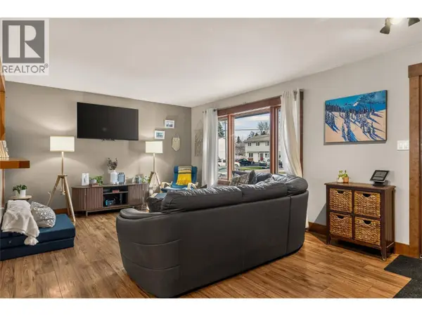 44 Mt Trinity Avenue, Fernie, BC V0B1M3