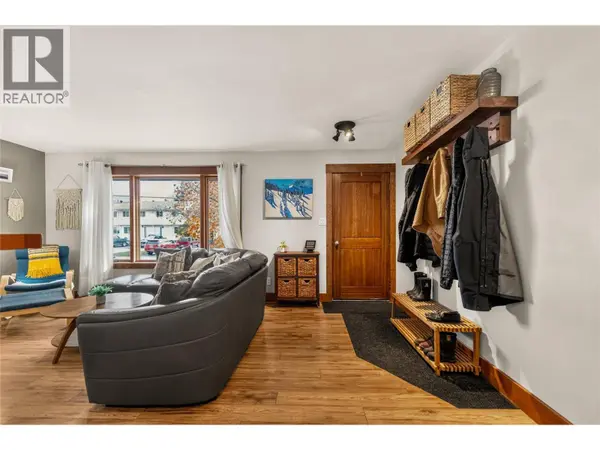 44 Mt Trinity Avenue, Fernie, BC V0B1M3