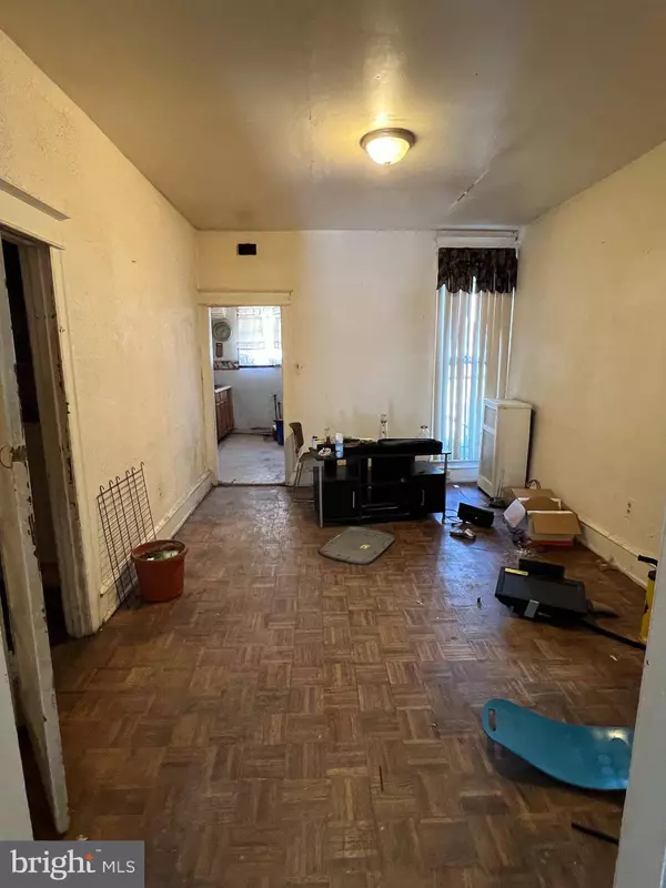 5539 PINE ST, Philadelphia, PA 19143