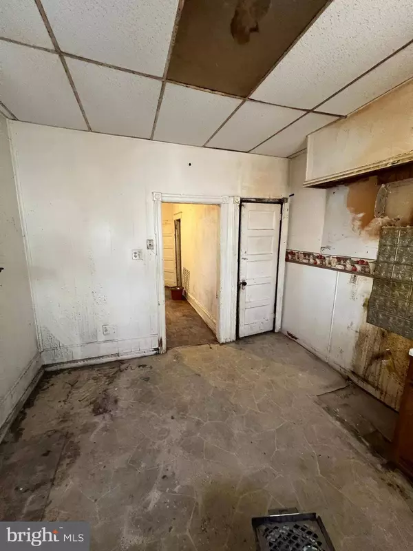 5539 PINE ST, Philadelphia, PA 19143