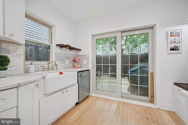 2342 W SEYBERT ST, Philadelphia, PA 19121