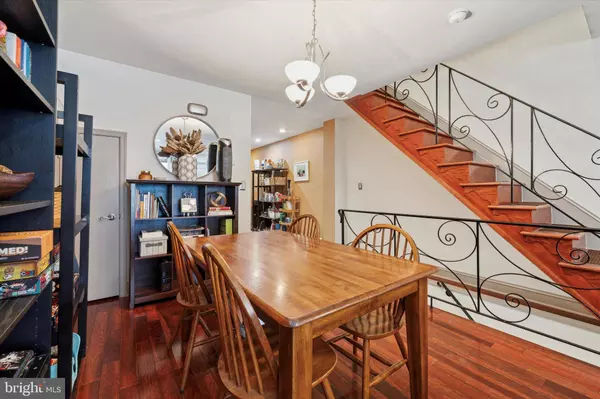 2423 S BANCROFT ST, Philadelphia, PA 19145