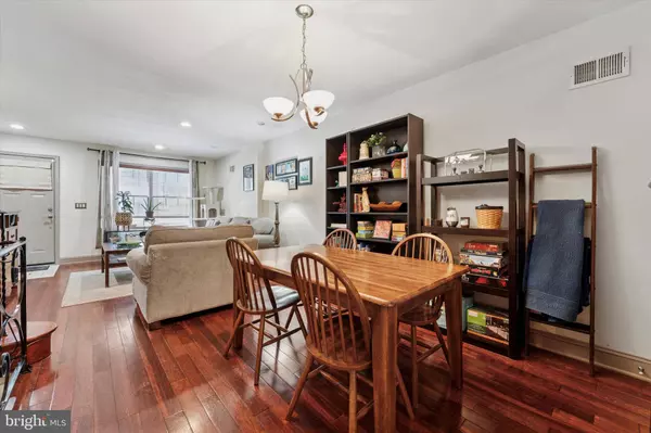 2423 S BANCROFT ST, Philadelphia, PA 19145