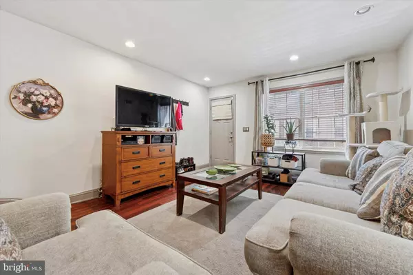 2423 S BANCROFT ST, Philadelphia, PA 19145