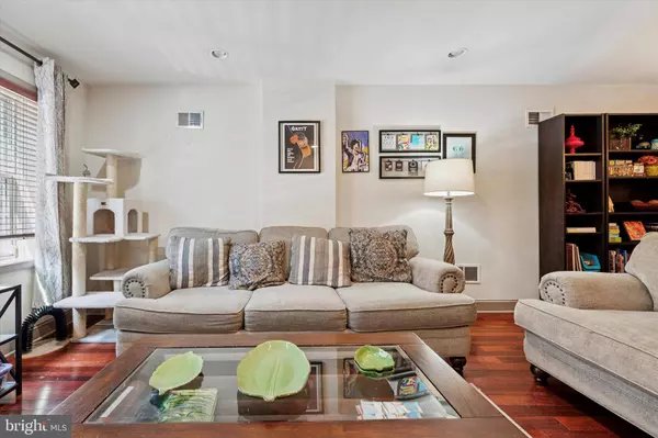 2423 S BANCROFT ST, Philadelphia, PA 19145