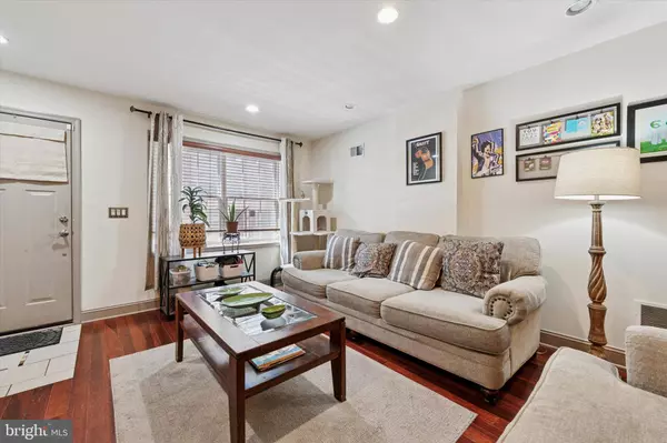 2423 S BANCROFT ST, Philadelphia, PA 19145