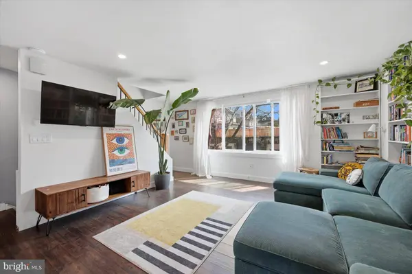 125 E MORELAND AVE, Philadelphia, PA 19118