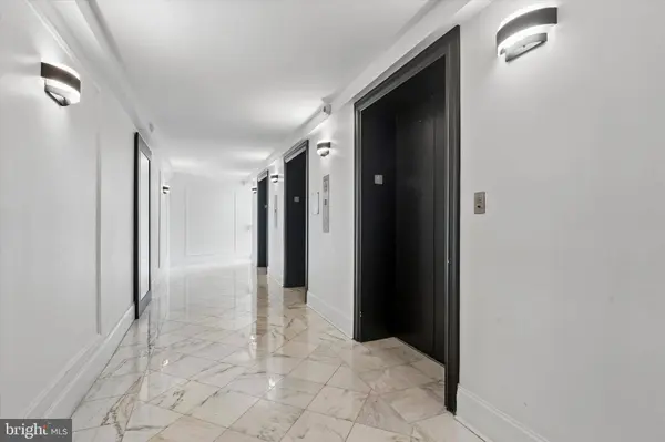 2001-00 HAMILTON ST #420, Philadelphia, PA 19130