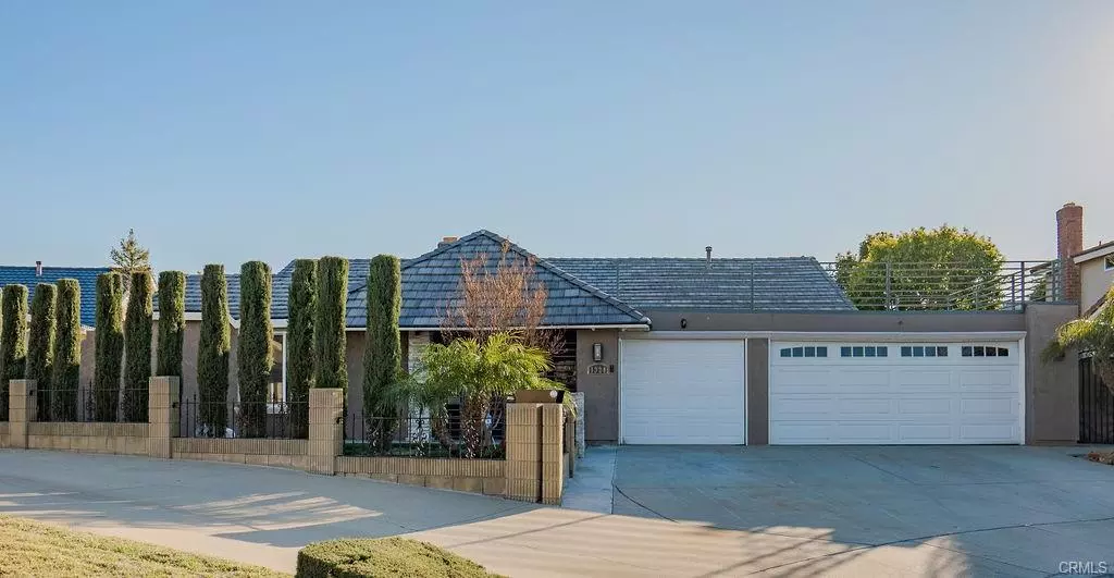 1328 Holly Leaf Way, Diamond Bar, CA 91765-2566