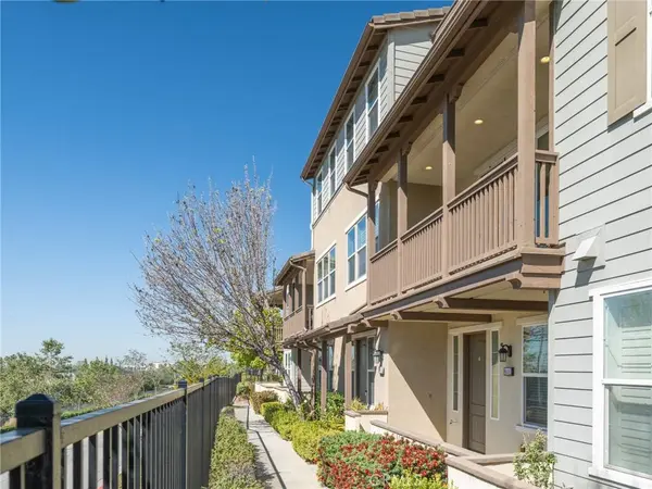 900 N Primrose Ln #E, Azusa, CA 91702