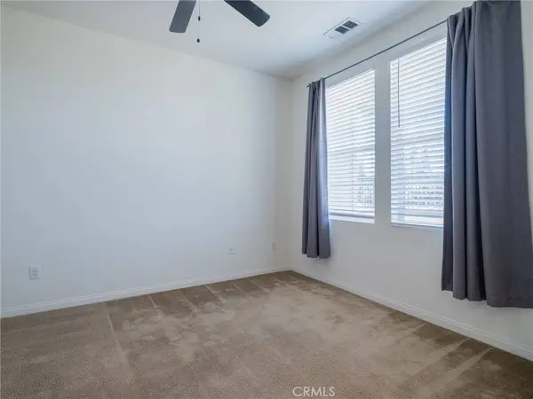 900 N Primrose Ln #E, Azusa, CA 91702