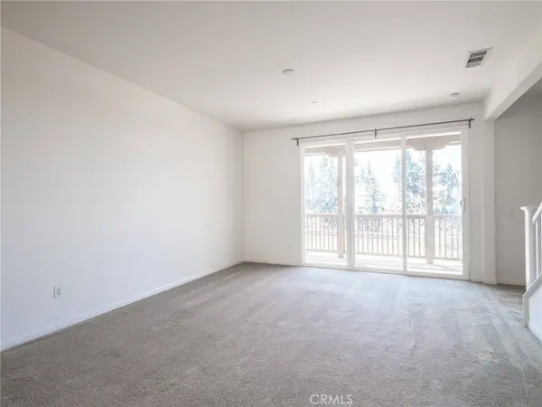 900 N Primrose Ln #E, Azusa, CA 91702