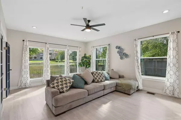 702 GRIFFITH, Terrell, TX 75160