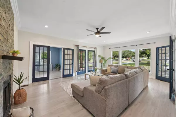 702 GRIFFITH, Terrell, TX 75160