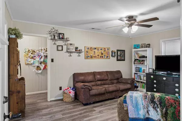 1410 VZ County Road, Grand Saline, TX 75140