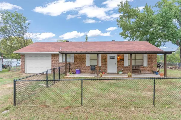 1410 VZ County Road, Grand Saline, TX 75140