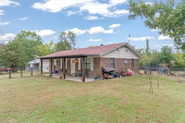 1410 VZ County Road, Grand Saline, TX 75140
