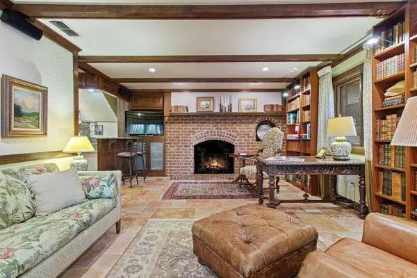 1513 Lake Park Circle, Hideaway, TX 75771