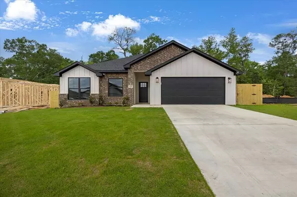 16226 Crossing Circle, Lindale, TX 75771