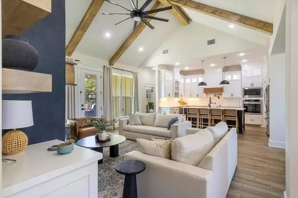 12432 Maplewood Drive, Lindale, TX 75771