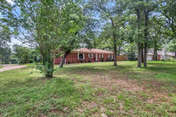 415 Lone Star Lane, Hideaway, TX 75771