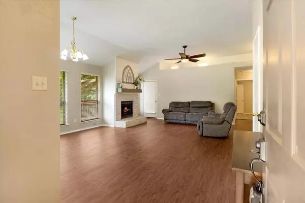 15675 Brittain Court, Lindale, TX 75771