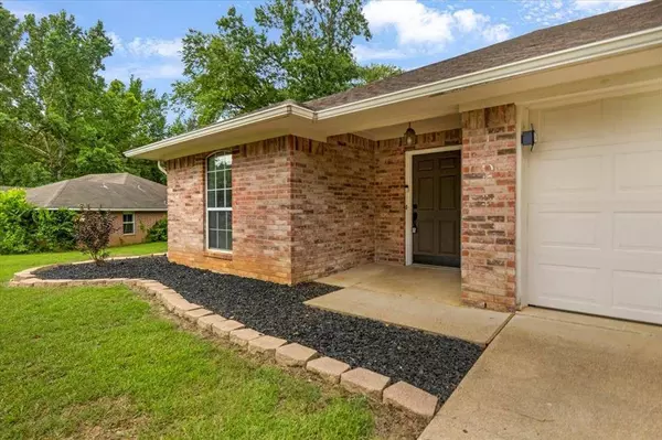 15675 Brittain Court, Lindale, TX 75771