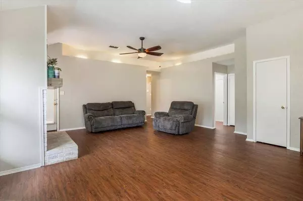 15675 Brittain Court, Lindale, TX 75771