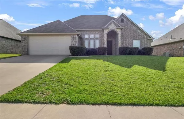 7335 Kingsport Lane, Tyler, TX 75703