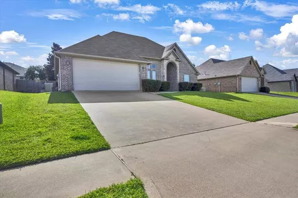 7335 Kingsport Lane, Tyler, TX 75703