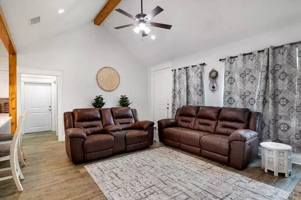 19312 Hickory Circle, Lindale, TX 75771