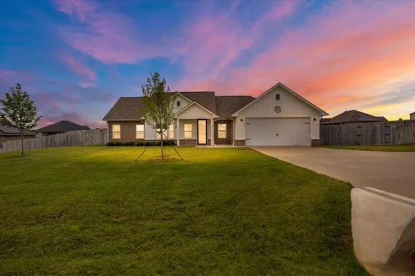 19312 Hickory Circle, Lindale, TX 75771