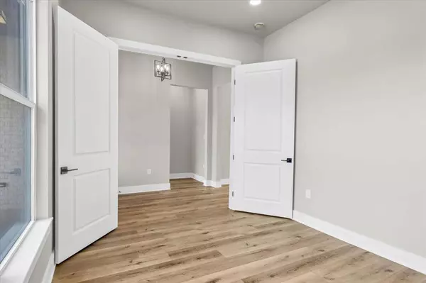 997 Mallard Drive, Lindale, TX 75771