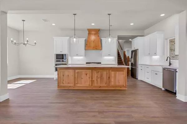 1001 Mallard Drive, Lindale, TX 75771