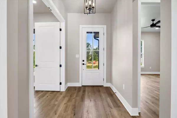 997 Mallard Drive, Lindale, TX 75771