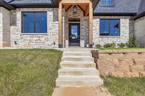 1001 Mallard Drive, Lindale, TX 75771