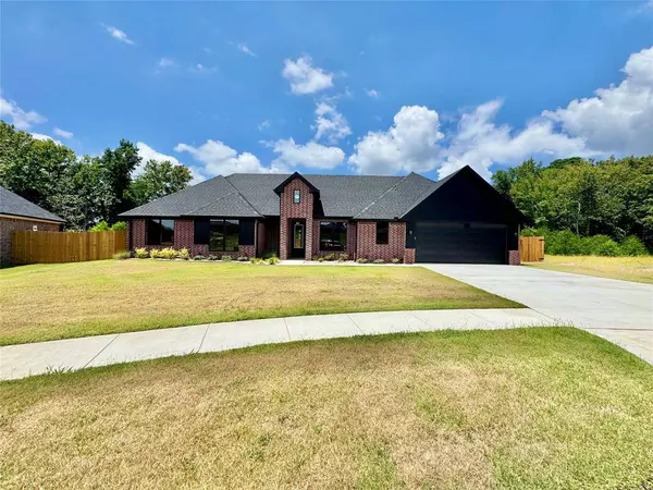 984 Mallard Drive, Lindale, TX 75771