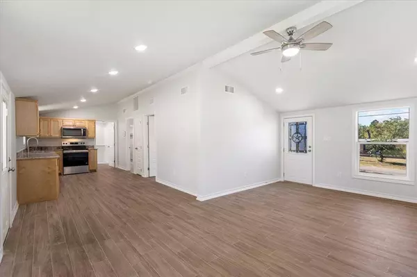 15610 Simmons Lane, Lindale, TX 75771