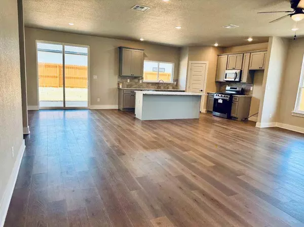 15517 Greenhouse Way, Lindale, TX 75771