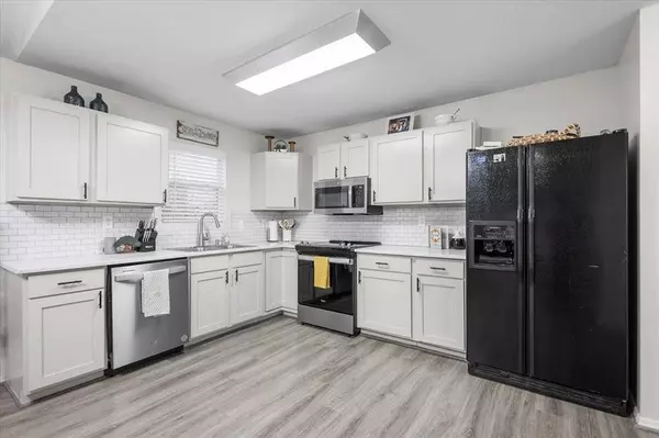 12501 Darrin Blvd, Lindale, TX 75771