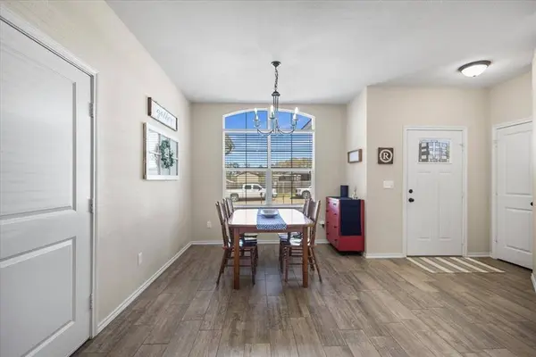 307 Mission Crest Circle, Lindale, TX 75771