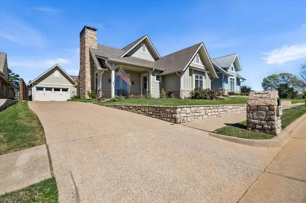 14621 Twin Pines Lane, Lindale, TX 75771