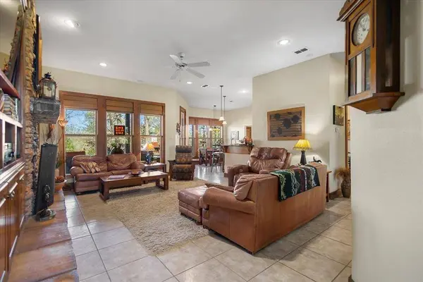 24050 Red Azalea, Lindale, TX 75771